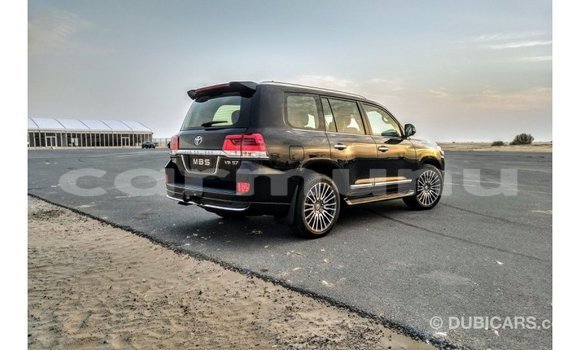 Acheter Import Voiture Toyota Land Cruiser Noir à Import - Dubai, Région de la Bouenza Acheter Import Voiture Toyota Land Cruiser Noir à Import - Dubai, Région de la Bouenza