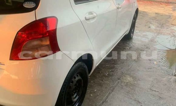 Acheter Occasion Voiture Toyota Vitz Blanc à Brazzaville, Commune de Brazzaville Acheter Occasion Voiture Toyota Vitz Blanc à Brazzaville, Commune de Brazzaville