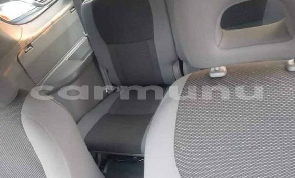 Acheter Occasion Voiture Toyota RAV4 Rouge à Brazzaville, Commune de Brazzaville Acheter Occasion Voiture Toyota RAV4 Rouge à Brazzaville, Commune de Brazzaville