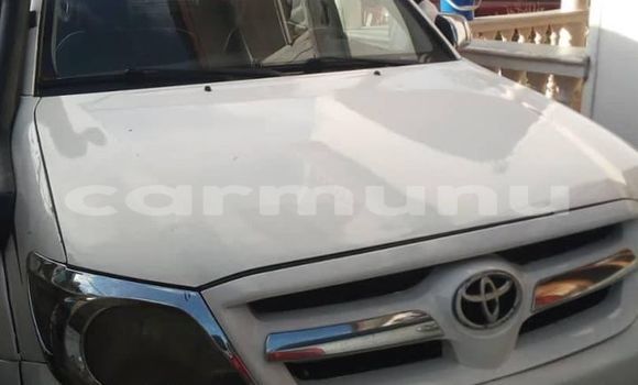Acheter Occasion Voiture Toyota Hilux Blanc à Brazzaville, Commune de Brazzaville Acheter Occasion Voiture Toyota Hilux Blanc à Brazzaville, Commune de Brazzaville