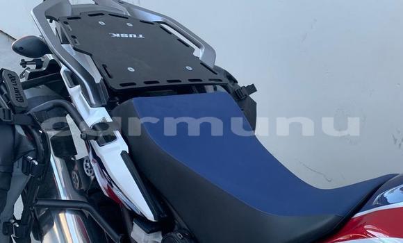 Acheter Import Moto Honda ATC Blanc à Djambala, Plateaux Acheter Import Moto Honda ATC Blanc à Djambala, Plateaux