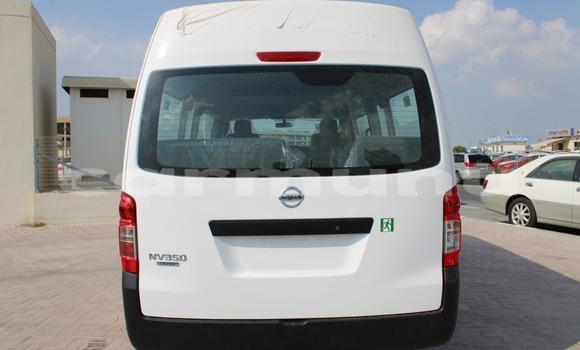 Acheter Neuf Voiture Nissan Urvan Blanc à Import - Dubai, Région de la Bouenza Acheter Neuf Voiture Nissan Urvan Blanc à Import - Dubai, Région de la Bouenza
