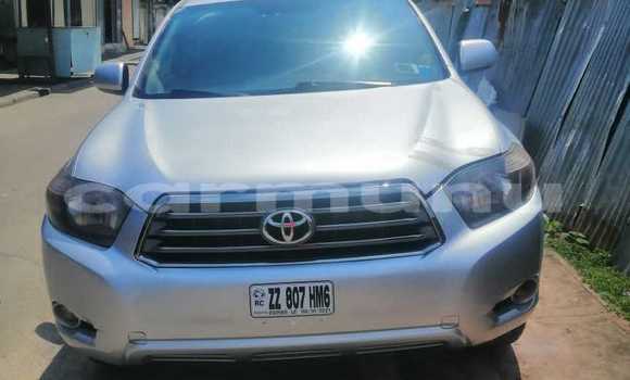 Acheter Occasion Voiture Toyota Highlander Gris à Brazzaville, Commune de Brazzaville Acheter Occasion Voiture Toyota Highlander Gris à Brazzaville, Commune de Brazzaville