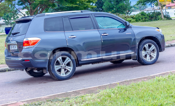 Acheter Occasion Voiture Toyota Highlander Gris à Brazzaville, Commune de Brazzaville Acheter Occasion Voiture Toyota Highlander Gris à Brazzaville, Commune de Brazzaville