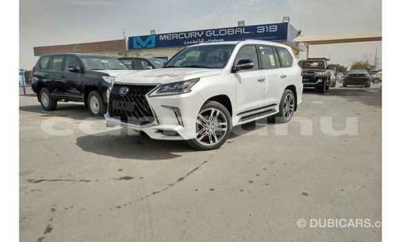 Acheter Import Voiture Lexus LX Blanc à Import - Dubai, Région de la Bouenza Acheter Import Voiture Lexus LX Blanc à Import - Dubai, Région de la Bouenza