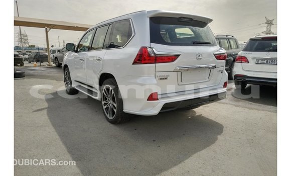 Acheter Import Voiture Lexus LX Blanc à Import - Dubai, Région de la Bouenza Acheter Import Voiture Lexus LX Blanc à Import - Dubai, Région de la Bouenza