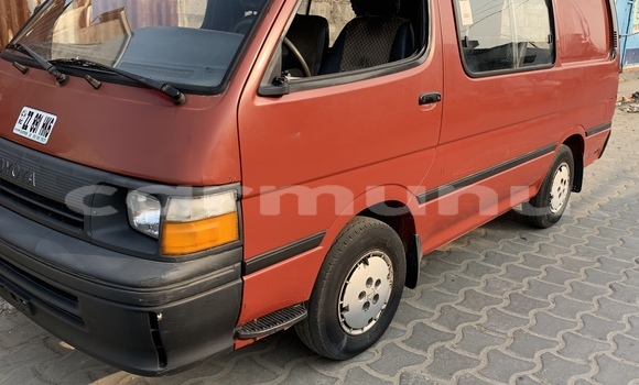 Acheter Occasion Voiture Toyota Hilux Rouge à Pointe–Noire, Région du Kouilou Acheter Occasion Voiture Toyota Hilux Rouge à Pointe–Noire, Région du Kouilou