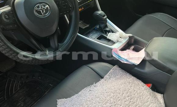 Acheter Occasion Voiture Toyota RAV4 Blanc à Brazzaville, Commune de Brazzaville Acheter Occasion Voiture Toyota RAV4 Blanc à Brazzaville, Commune de Brazzaville