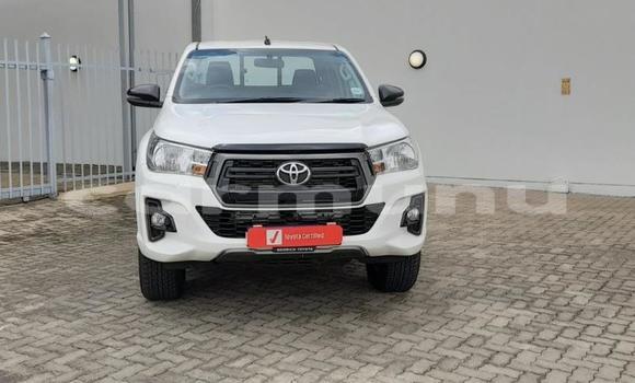 Acheter Occasion Voiture Toyota Hilux Blanc à Brazzaville, Commune de Brazzaville Acheter Occasion Voiture Toyota Hilux Blanc à Brazzaville, Commune de Brazzaville