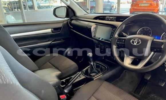 Acheter Occasion Voiture Toyota Hilux Blanc à Brazzaville, Commune de Brazzaville Acheter Occasion Voiture Toyota Hilux Blanc à Brazzaville, Commune de Brazzaville