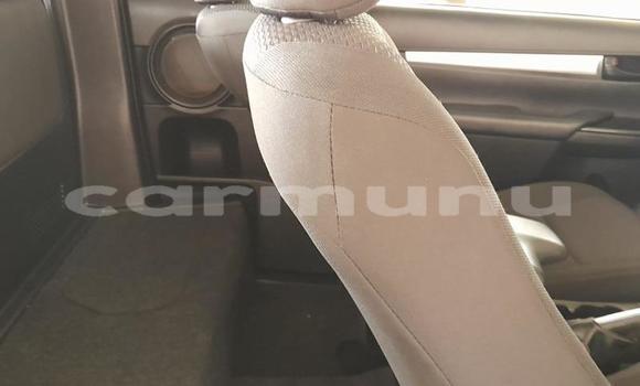 Acheter Occasion Voiture Toyota Hilux Blanc à Brazzaville, Commune de Brazzaville Acheter Occasion Voiture Toyota Hilux Blanc à Brazzaville, Commune de Brazzaville