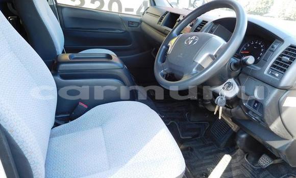 Acheter Occasion Voiture Toyota Hiace Blanc à Djambala, Plateaux Acheter Occasion Voiture Toyota Hiace Blanc à Djambala, Plateaux