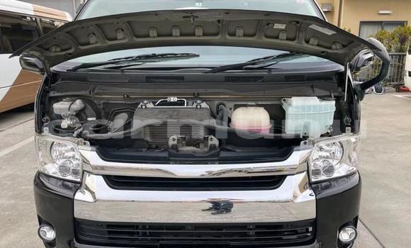 Acheter Occasion Voiture Toyota Hiace Noir à Gamboma, Plateaux Acheter Occasion Voiture Toyota Hiace Noir à Gamboma, Plateaux