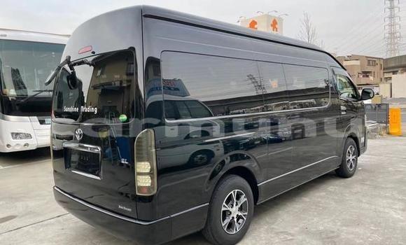 Acheter Occasion Voiture Toyota Hiace Noir à Gamboma, Plateaux Acheter Occasion Voiture Toyota Hiace Noir à Gamboma, Plateaux