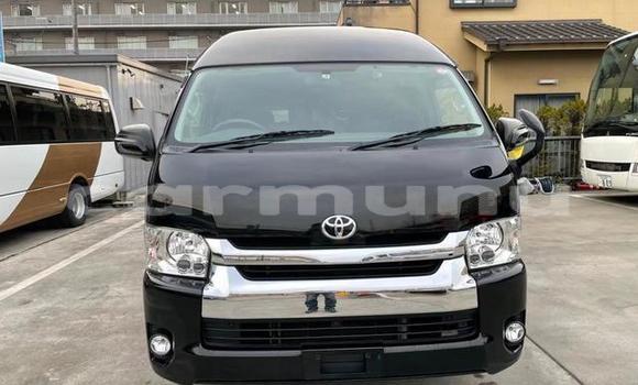 Acheter Occasion Voiture Toyota Hiace Noir à Gamboma, Plateaux Acheter Occasion Voiture Toyota Hiace Noir à Gamboma, Plateaux