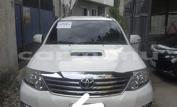 Acheter Occasion Voiture Toyota Fortuner Blanc à Djambala, Plateaux Acheter Occasion Voiture Toyota Fortuner Blanc à Djambala, Plateaux