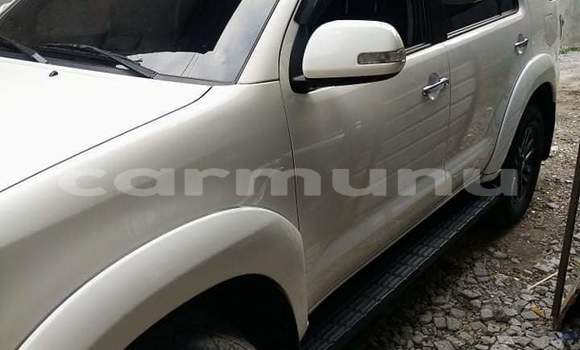 Acheter Occasion Voiture Toyota Fortuner Blanc à Djambala, Plateaux Acheter Occasion Voiture Toyota Fortuner Blanc à Djambala, Plateaux