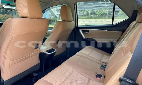 Acheter Occasion Voiture Toyota Fortuner Blanc à Gamboma, Plateaux Acheter Occasion Voiture Toyota Fortuner Blanc à Gamboma, Plateaux