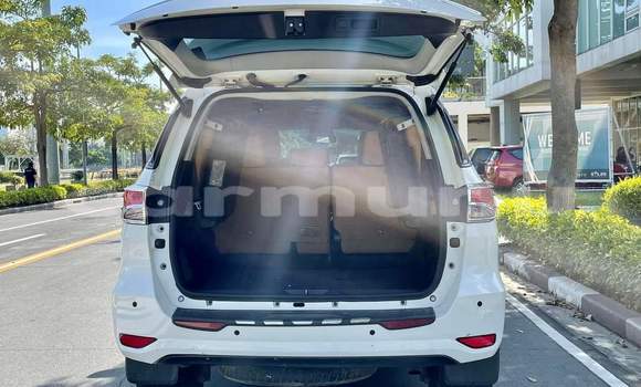 Acheter Occasion Voiture Toyota Fortuner Blanc à Gamboma, Plateaux Acheter Occasion Voiture Toyota Fortuner Blanc à Gamboma, Plateaux