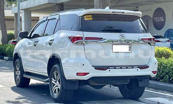 Acheter Occasion Voiture Toyota Fortuner Blanc à Gamboma, Plateaux Acheter Occasion Voiture Toyota Fortuner Blanc à Gamboma, Plateaux