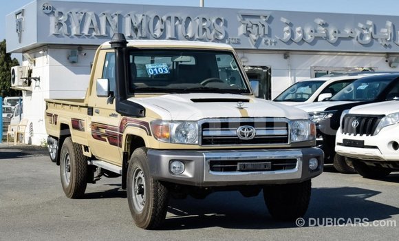 Buy Import Toyota Land Cruiser Beige Car in Import - Dubai in Region of Bouenza Buy Import Toyota Land Cruiser Beige Car in Import - Dubai in Region of Bouenza