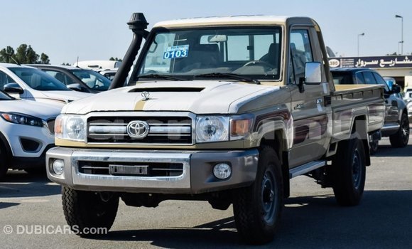 Buy Import Toyota Land Cruiser Beige Car in Import - Dubai in Region of Bouenza Buy Import Toyota Land Cruiser Beige Car in Import - Dubai in Region of Bouenza