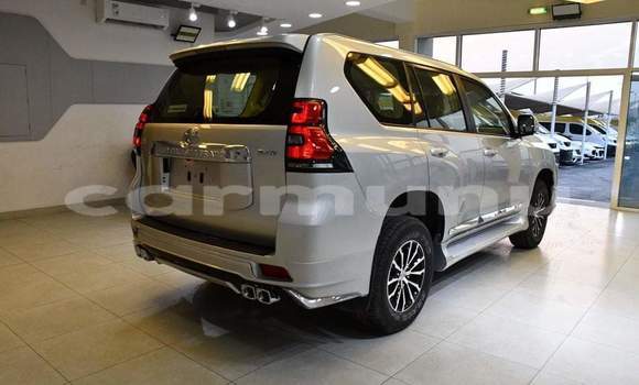 Acheter Occasion Voiture Toyota Land Cruiser Prado Gris à Brazzaville, Commune de Brazzaville Acheter Occasion Voiture Toyota Land Cruiser Prado Gris à Brazzaville, Commune de Brazzaville