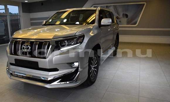 Acheter Occasion Voiture Toyota Land Cruiser Prado Gris à Brazzaville, Commune de Brazzaville Acheter Occasion Voiture Toyota Land Cruiser Prado Gris à Brazzaville, Commune de Brazzaville