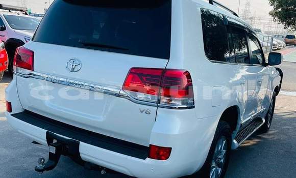 Acheter Occasion Voiture Toyota Land Cruiser Blanc à Brazzaville, Commune de Brazzaville Acheter Occasion Voiture Toyota Land Cruiser Blanc à Brazzaville, Commune de Brazzaville