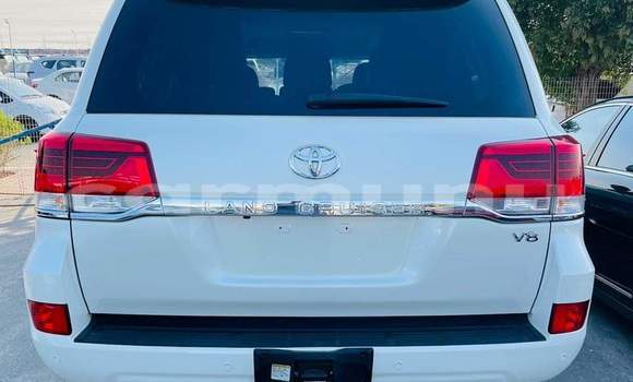 Acheter Occasion Voiture Toyota Land Cruiser Blanc à Brazzaville, Commune de Brazzaville Acheter Occasion Voiture Toyota Land Cruiser Blanc à Brazzaville, Commune de Brazzaville