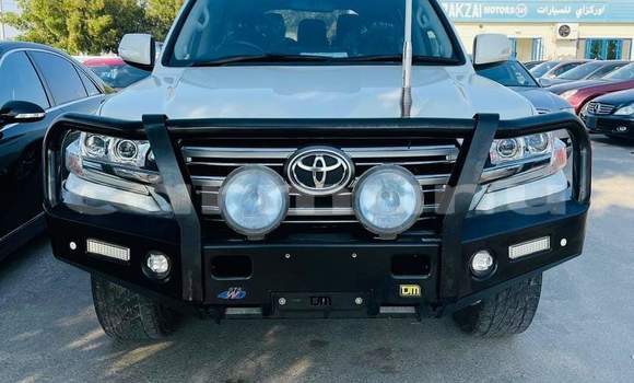 Acheter Occasion Voiture Toyota Land Cruiser Blanc à Brazzaville, Commune de Brazzaville Acheter Occasion Voiture Toyota Land Cruiser Blanc à Brazzaville, Commune de Brazzaville