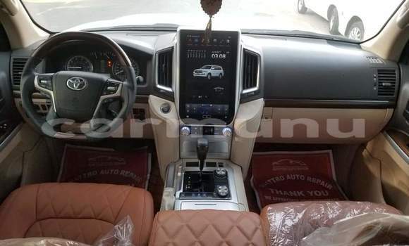 Acheter Occasion Voiture Toyota Land Cruiser Blanc à Brazzaville, Commune de Brazzaville Acheter Occasion Voiture Toyota Land Cruiser Blanc à Brazzaville, Commune de Brazzaville