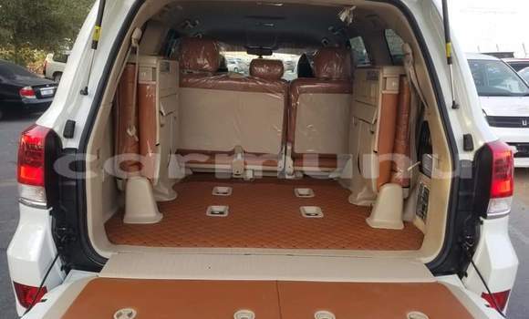Acheter Occasion Voiture Toyota Land Cruiser Blanc à Brazzaville, Commune de Brazzaville Acheter Occasion Voiture Toyota Land Cruiser Blanc à Brazzaville, Commune de Brazzaville