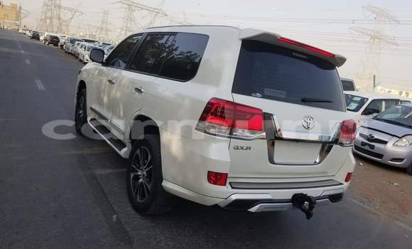 Acheter Occasion Voiture Toyota Land Cruiser Blanc à Brazzaville, Commune de Brazzaville Acheter Occasion Voiture Toyota Land Cruiser Blanc à Brazzaville, Commune de Brazzaville