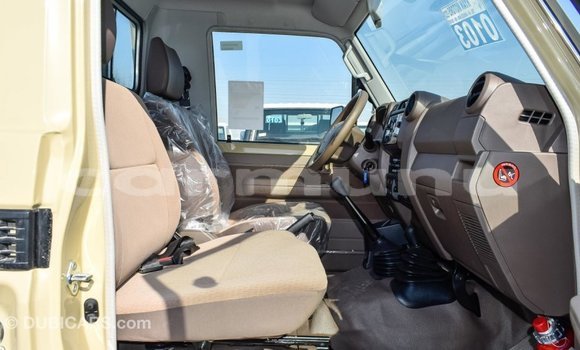 Buy Import Toyota Land Cruiser Beige Car in Import - Dubai in Region of Bouenza Buy Import Toyota Land Cruiser Beige Car in Import - Dubai in Region of Bouenza