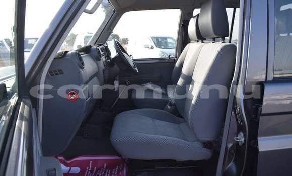 Acheter Occasion Voiture Toyota Land Cruiser Noir à Brazzaville, Commune de Brazzaville Acheter Occasion Voiture Toyota Land Cruiser Noir à Brazzaville, Commune de Brazzaville