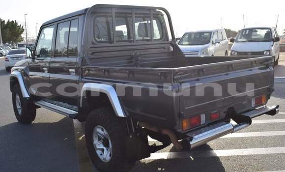 Acheter Occasion Voiture Toyota Land Cruiser Noir à Brazzaville, Commune de Brazzaville Acheter Occasion Voiture Toyota Land Cruiser Noir à Brazzaville, Commune de Brazzaville