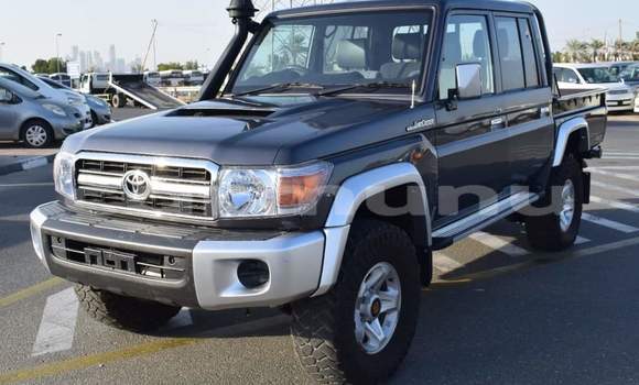 Acheter Occasion Voiture Toyota Land Cruiser Noir à Brazzaville, Commune de Brazzaville Acheter Occasion Voiture Toyota Land Cruiser Noir à Brazzaville, Commune de Brazzaville
