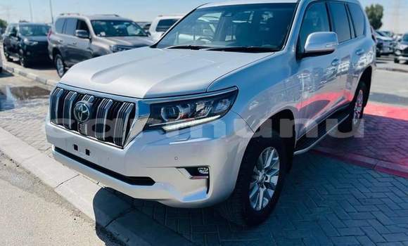 Acheter Occasion Voiture Toyota Land Cruiser Prado Gris à Djambala, Plateaux Acheter Occasion Voiture Toyota Land Cruiser Prado Gris à Djambala, Plateaux
