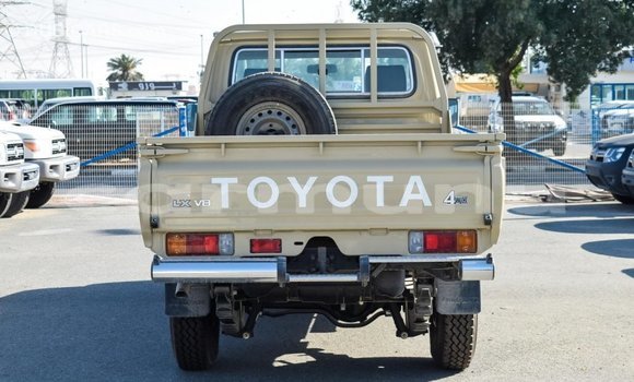Buy Import Toyota Land Cruiser Beige Car in Import - Dubai in Region of Bouenza Buy Import Toyota Land Cruiser Beige Car in Import - Dubai in Region of Bouenza