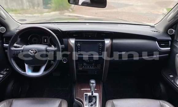 Acheter Occasion Voiture Toyota Fortuner Gris à Brazzaville, Commune de Brazzaville Acheter Occasion Voiture Toyota Fortuner Gris à Brazzaville, Commune de Brazzaville