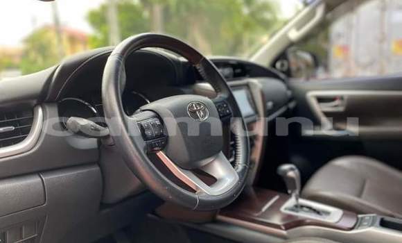 Acheter Occasion Voiture Toyota Fortuner Gris à Brazzaville, Commune de Brazzaville Acheter Occasion Voiture Toyota Fortuner Gris à Brazzaville, Commune de Brazzaville