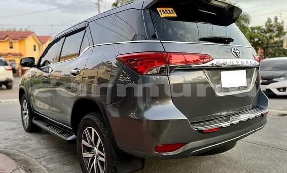 Acheter Occasion Voiture Toyota Fortuner Gris à Brazzaville, Commune de Brazzaville Acheter Occasion Voiture Toyota Fortuner Gris à Brazzaville, Commune de Brazzaville