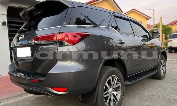 Acheter Occasion Voiture Toyota Fortuner Gris à Brazzaville, Commune de Brazzaville Acheter Occasion Voiture Toyota Fortuner Gris à Brazzaville, Commune de Brazzaville