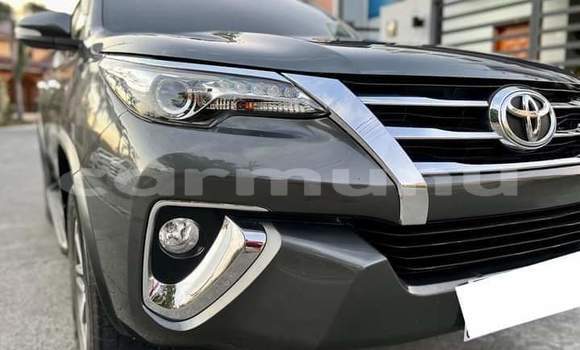 Acheter Occasion Voiture Toyota Fortuner Gris à Brazzaville, Commune de Brazzaville Acheter Occasion Voiture Toyota Fortuner Gris à Brazzaville, Commune de Brazzaville