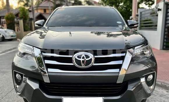Acheter Occasion Voiture Toyota Fortuner Gris à Brazzaville, Commune de Brazzaville Acheter Occasion Voiture Toyota Fortuner Gris à Brazzaville, Commune de Brazzaville