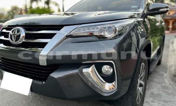 Acheter Occasion Voiture Toyota Fortuner Gris à Brazzaville, Commune de Brazzaville Acheter Occasion Voiture Toyota Fortuner Gris à Brazzaville, Commune de Brazzaville