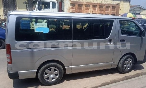 Acheter Occasion Voiture Toyota Hiace Gris à Brazzaville, Commune de Brazzaville Acheter Occasion Voiture Toyota Hiace Gris à Brazzaville, Commune de Brazzaville