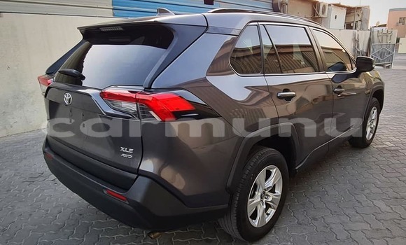 Acheter Occasion Voiture Toyota RAV4 Noir à Brazzaville, Commune de Brazzaville Acheter Occasion Voiture Toyota RAV4 Noir à Brazzaville, Commune de Brazzaville