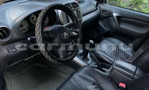 Acheter Occasion Voiture Toyota RAV4 Rouge à Brazzaville, Commune de Brazzaville Acheter Occasion Voiture Toyota RAV4 Rouge à Brazzaville, Commune de Brazzaville